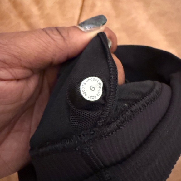 Lululemon Black Sports Bra - Picture 5 of 5